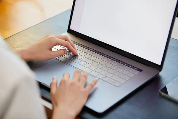 翻看别人电脑什么